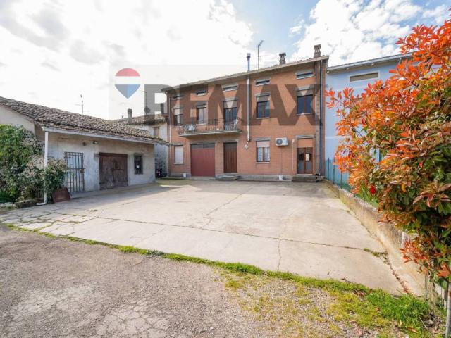Villa Indipendente in vendita a Correggioverde, Dosolo