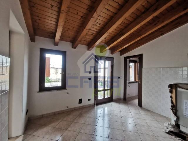 Villa Indipendente in vendita a Dosolo, Lombardia