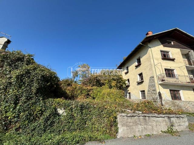 Villa Indipendente in vendita a Doues, Aosta