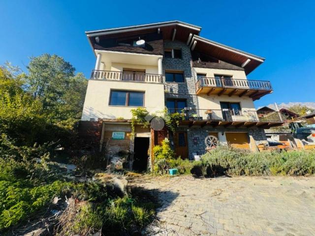 Villa Indipendente in vendita a Doues, Aosta