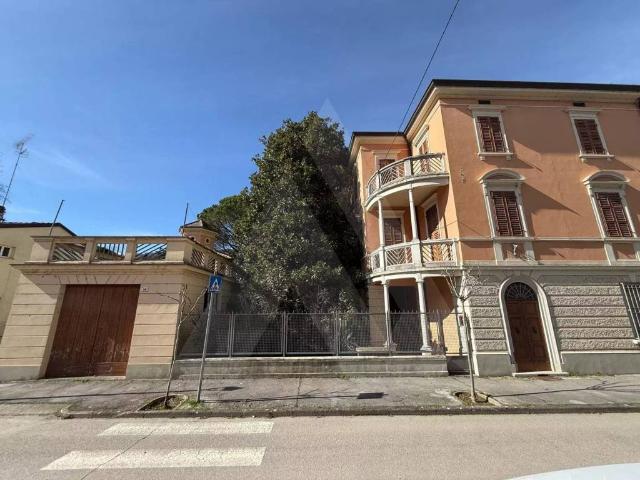 Villa Indipendente in vendita a Unione di Comuni della Romagna Forlivese, Dovadola