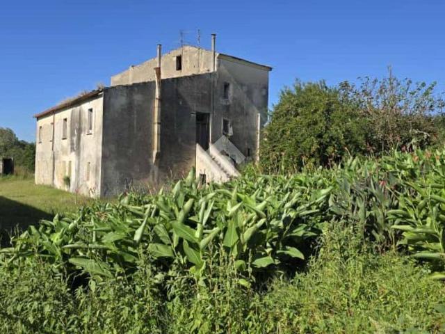 Villa Indipendente in vendita a Dugenta, Campania