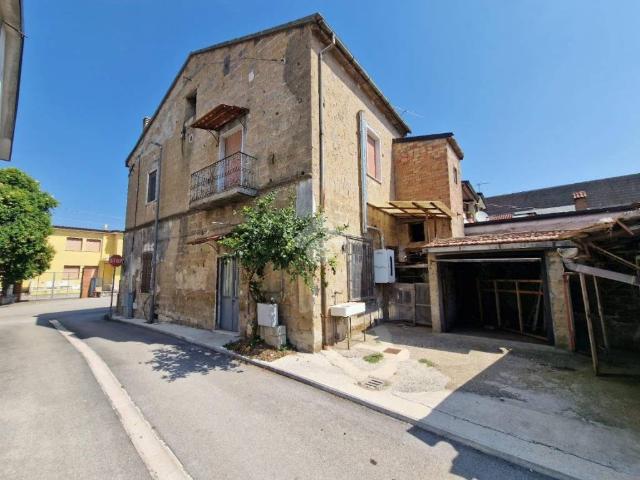 Villa Indipendente in vendita a Dugenta, Campania