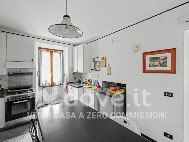 Villa Indipendente in vendita a Comunità Montana Valli del Verbano, Dumenza