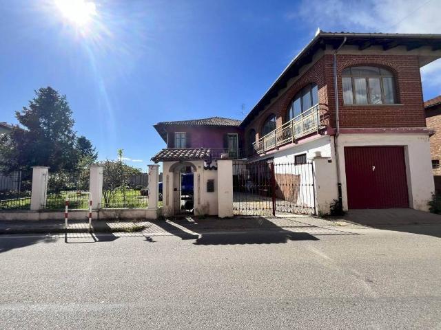 Villa Indipendente in vendita a Piemonte, Asti