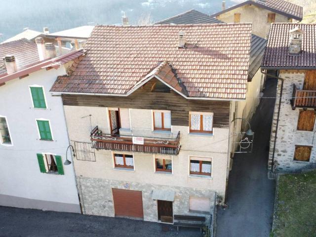 Villa Indipendente in vendita a Comunità montana della valle Camonica, Edolo