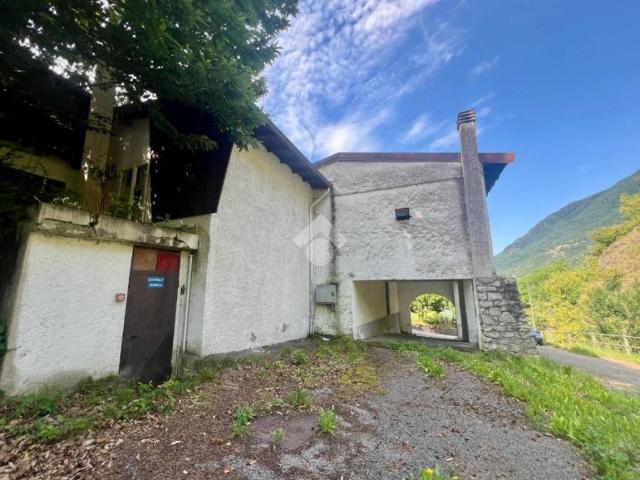 Villa Indipendente in vendita a Comunità montana della valle Camonica, Edolo