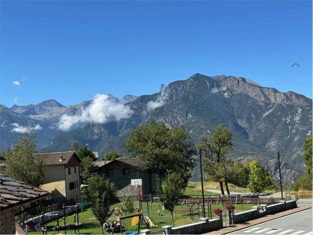 Villa Indipendente in vendita a Émarèse, Emarèse