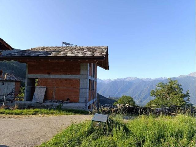 Villa Indipendente in vendita a Emarese, Aosta