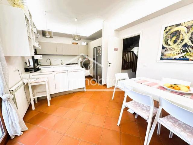 Villa Indipendente in vendita a Unione dei Comuni Circondario dell'Empolese Valdelsa, Empoli