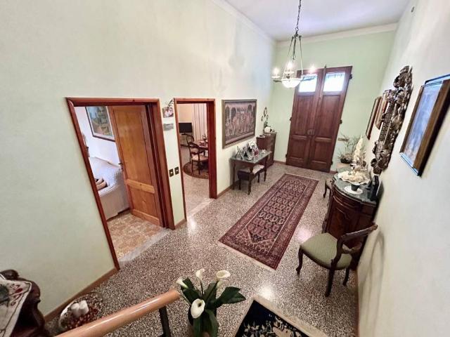 Villa Indipendente in vendita a Unione dei Comuni Circondario dell'Empolese Valdelsa, Empoli
