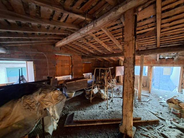 Villa Indipendente in vendita a Endine Gaiano, Lombardia