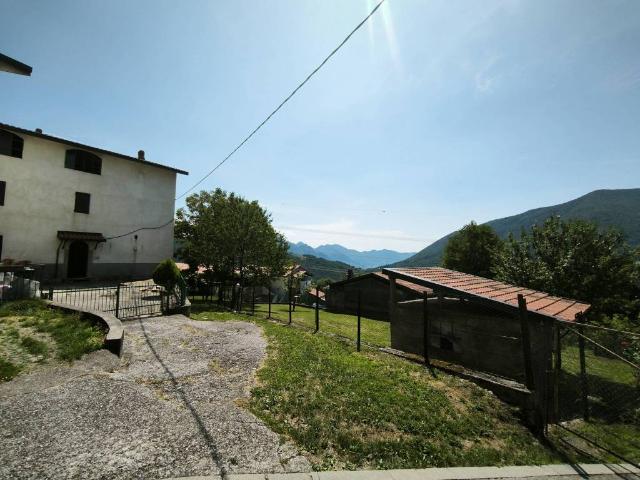 Villa Indipendente in vendita a Rova, Endine Gaiano
