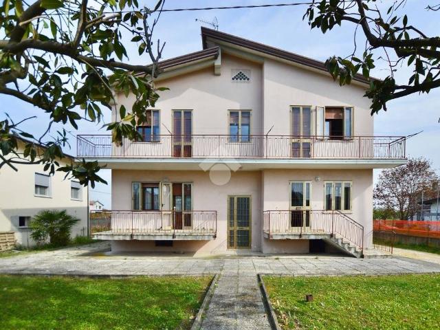 Villa Indipendente in vendita a Eraclea, Veneto