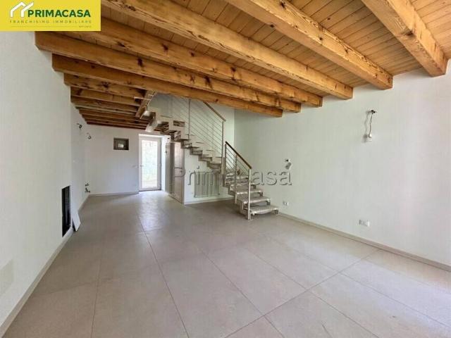 Villa Indipendente in vendita a Erbezzo, Veneto