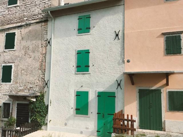 Villa Indipendente in vendita a Erbezzo, Veneto