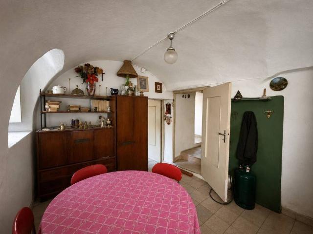 Villa Indipendente in vendita a Erli, Liguria