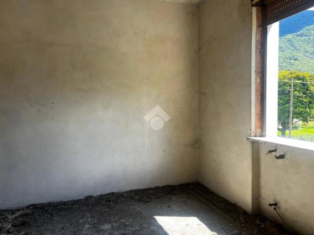 Villa Indipendente in vendita a Comunità montana della valle Camonica, Esine