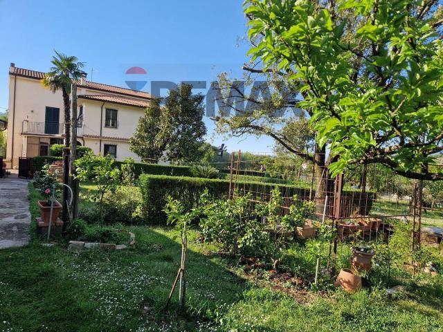 Villa Indipendente in vendita a Esperia, Lazio