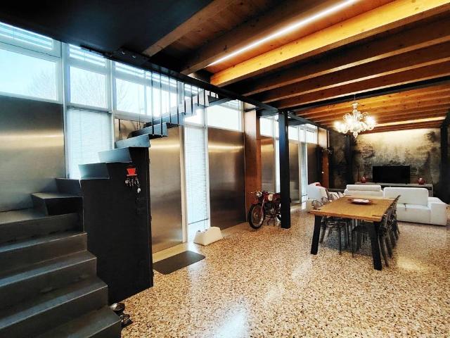 Villa Indipendente in vendita a Este, Veneto
