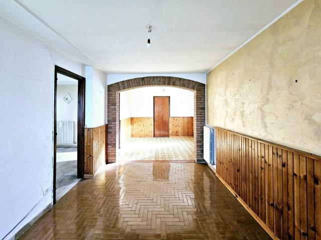 Villa Indipendente in vendita a Este, Veneto