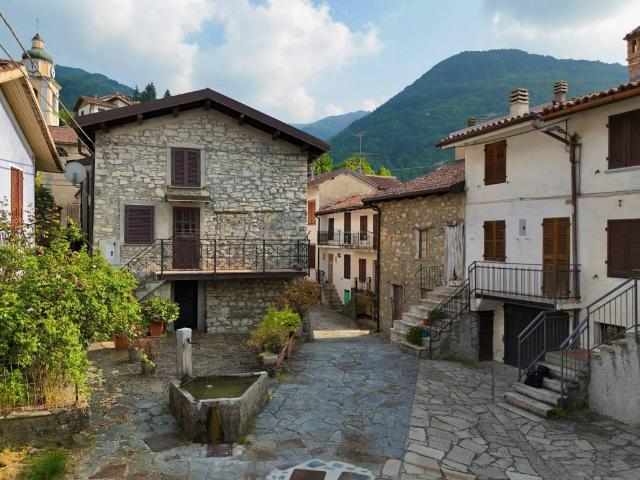 Villa Indipendente in vendita a Piemonte, Alessandria