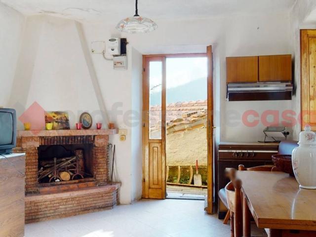 Villa Indipendente in vendita a Unione Comuni Garfagnana, Vallico Di Sopra
