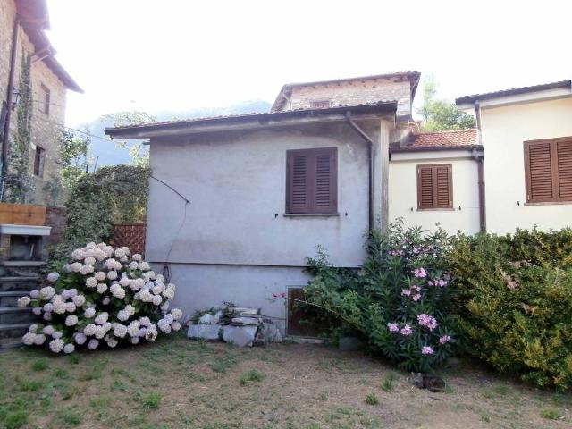 Villa Indipendente in vendita a Unione Comuni Garfagnana, Fabbriche Di Vallico