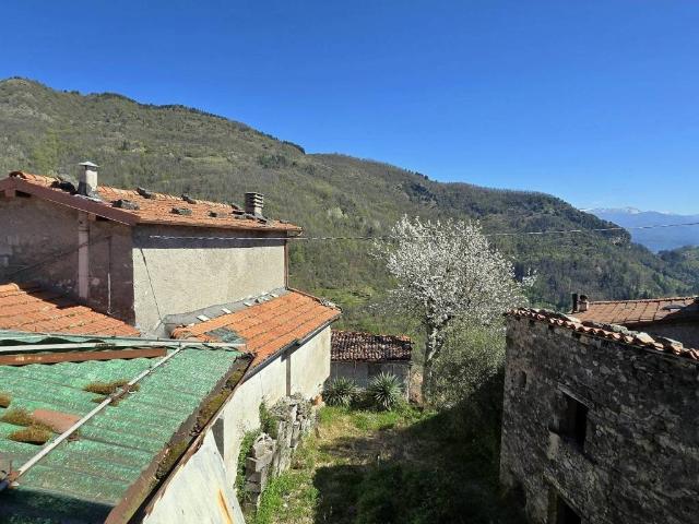Villa Indipendente in vendita a Unione Comuni Garfagnana, Vergemoli