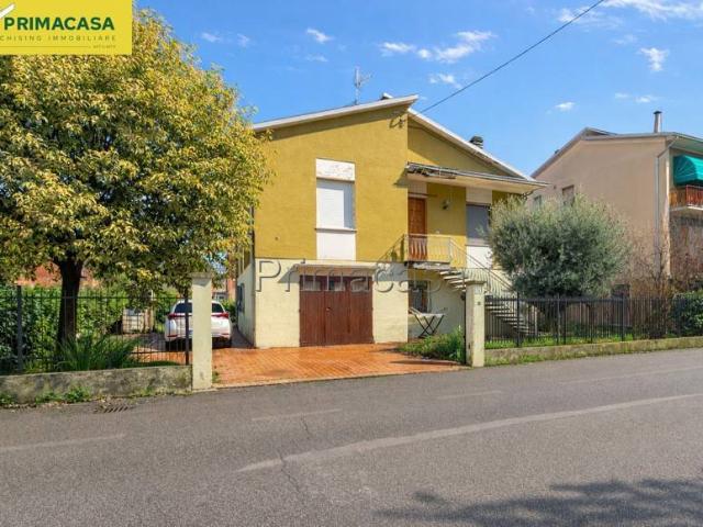 Villa Indipendente in vendita a Pianura Reggiana, Re