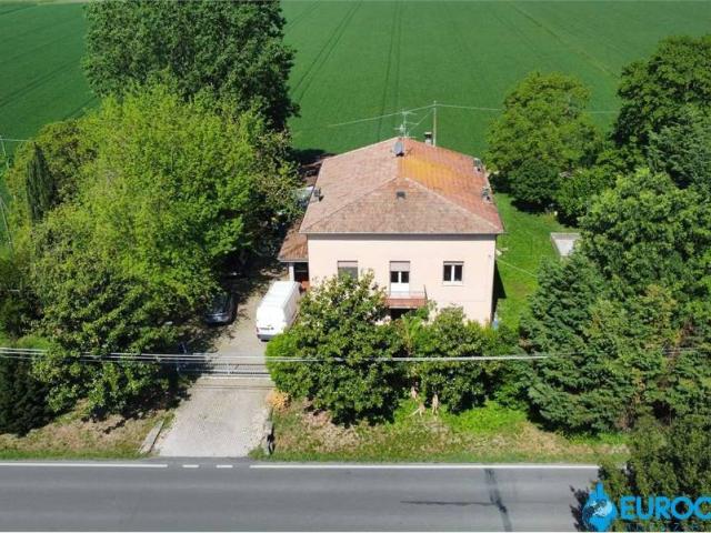 Villa Indipendente in vendita a Pianura Reggiana, Re