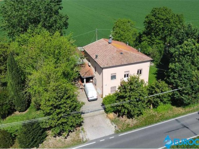 Villa Indipendente in vendita a Campagnola Emilia, Fabbrico
