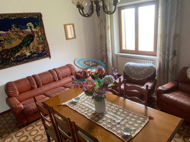 Villa Indipendente in vendita a Case Colle Logo, Marche