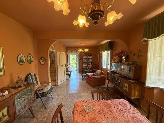 Villa Indipendente in vendita a Marche, Ancona