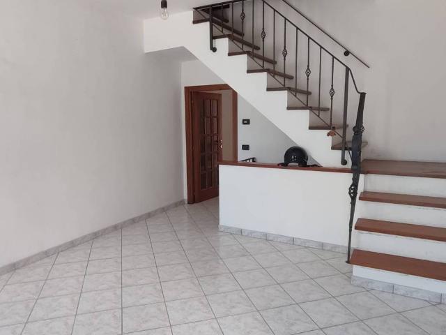 Villa Indipendente in vendita a Piano, Fabriano