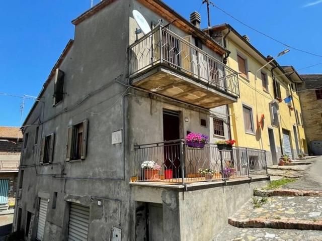 Villa Indipendente in vendita a Fabro, Umbria