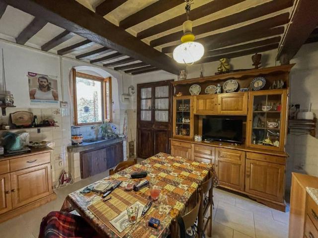 Villa Indipendente in vendita a Fabro, Umbria