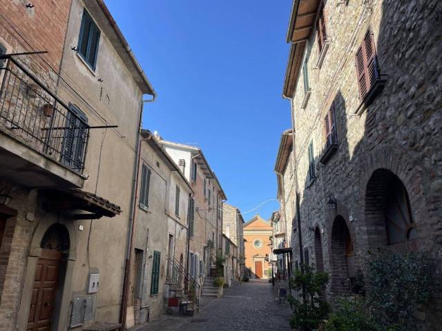 Villa Indipendente in vendita a Fabro, Umbria