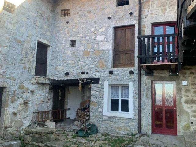 Villa Indipendente in vendita a Faedis, Friuli-Venezia Giulia