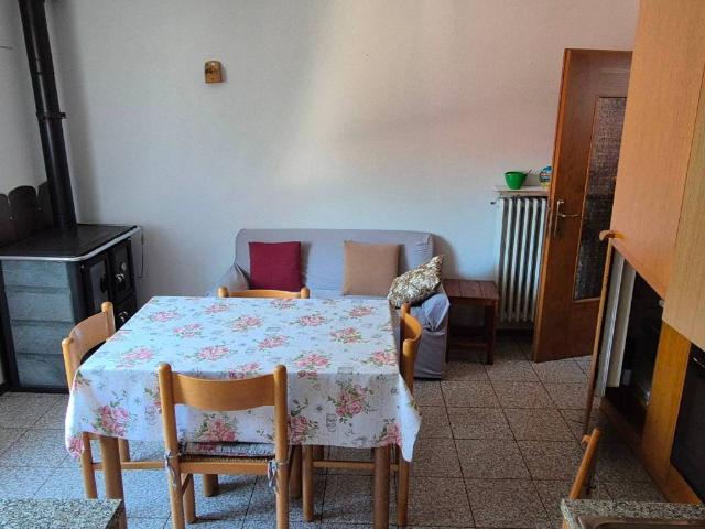 Villa Indipendente in vendita a Faedo, Lombardia