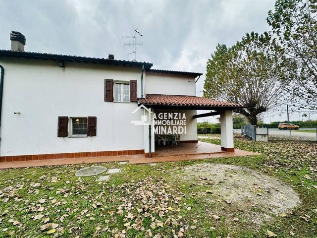 Villa Indipendente in vendita a Quartiere Centro Nord, Faenza