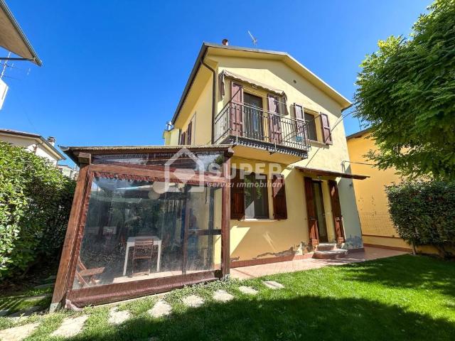 Villa Indipendente in vendita a Unione della Romagna Faentina, Faenza