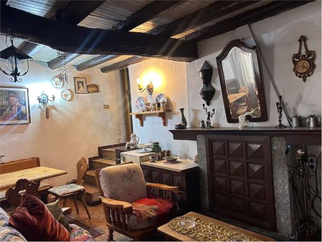 Villa Indipendente in vendita a Faggeto Lario, Lombardia