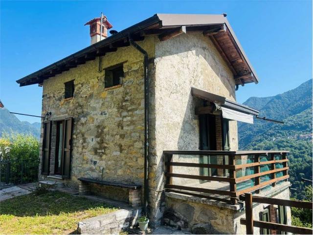 Villa Indipendente in vendita a Riva, Faggeto Lario
