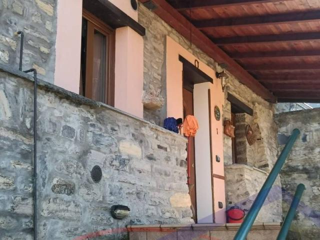 Villa Indipendente in vendita a Faggeto Lario, Lombardia
