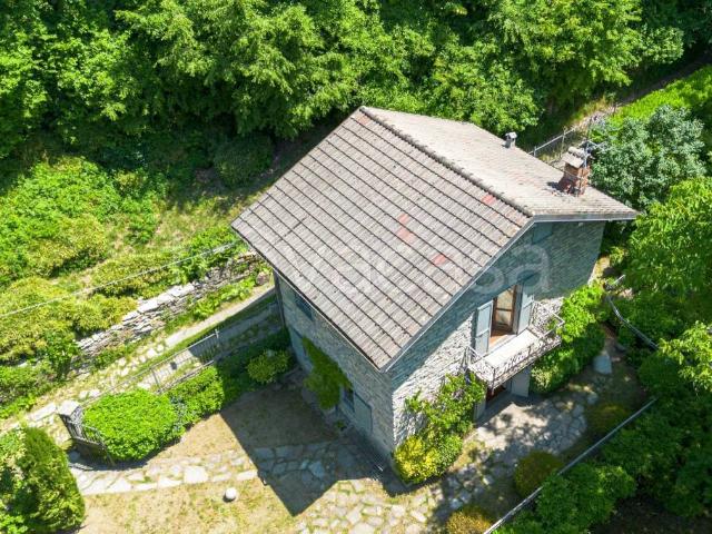 Villa Indipendente in vendita a Faggeto Lario, Lombardia