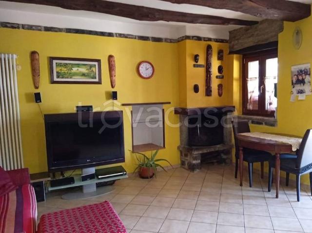 Villa Indipendente in vendita a Faggeto Lario, Lombardia