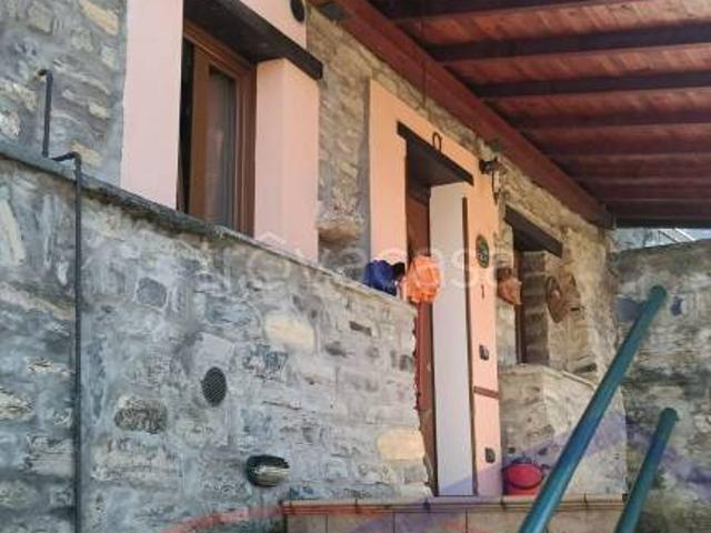 Villa Indipendente in vendita a Faggeto Lario, Lombardia