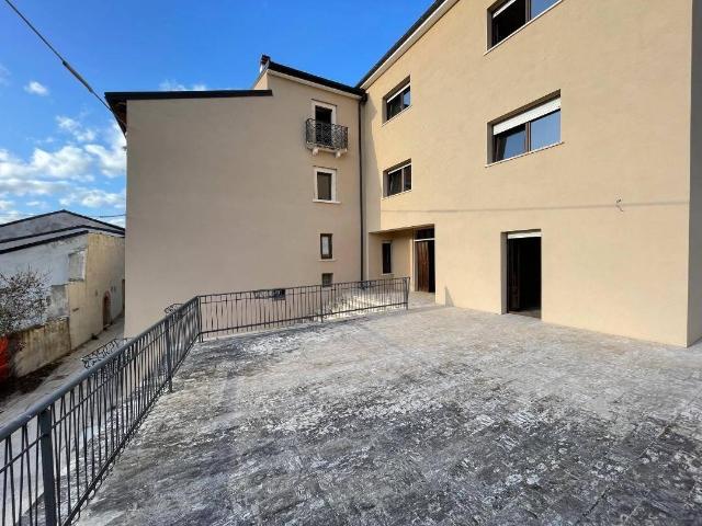 Villa Indipendente in vendita a Frascara, Abruzzo