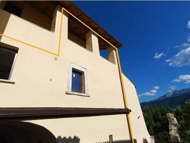 Villa Indipendente in vendita a Pedicciano, L'Aquila
